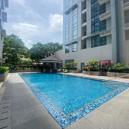 Studio At Viceroy T4 Florence Way Manila Exterior foto